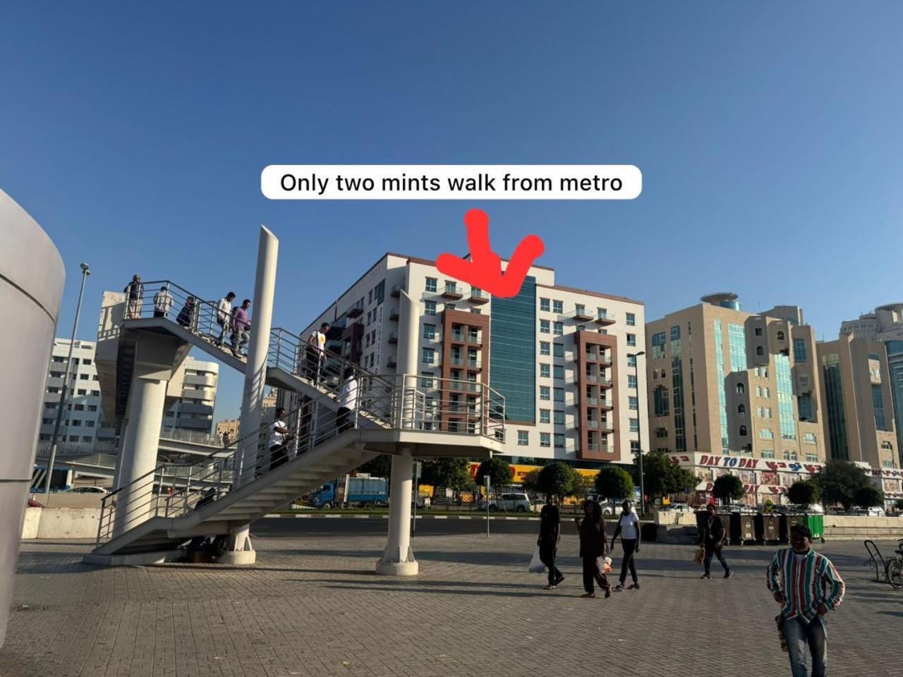Backpackers Heaven ! 18 Beds In A 2 Bedroom Apartment In Front Of Union Metro Station Diera دبي المظهر الخارجي الصورة